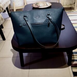 BNWT COACH DARK GREEN  LEATHER BAG